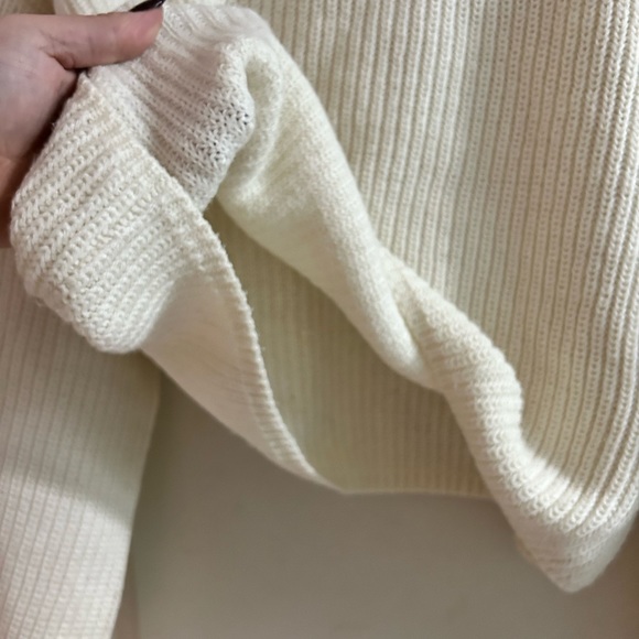 Vero Moda- Cropped, Bell Sleeve, Cream Sweater - Picture 8 of 12